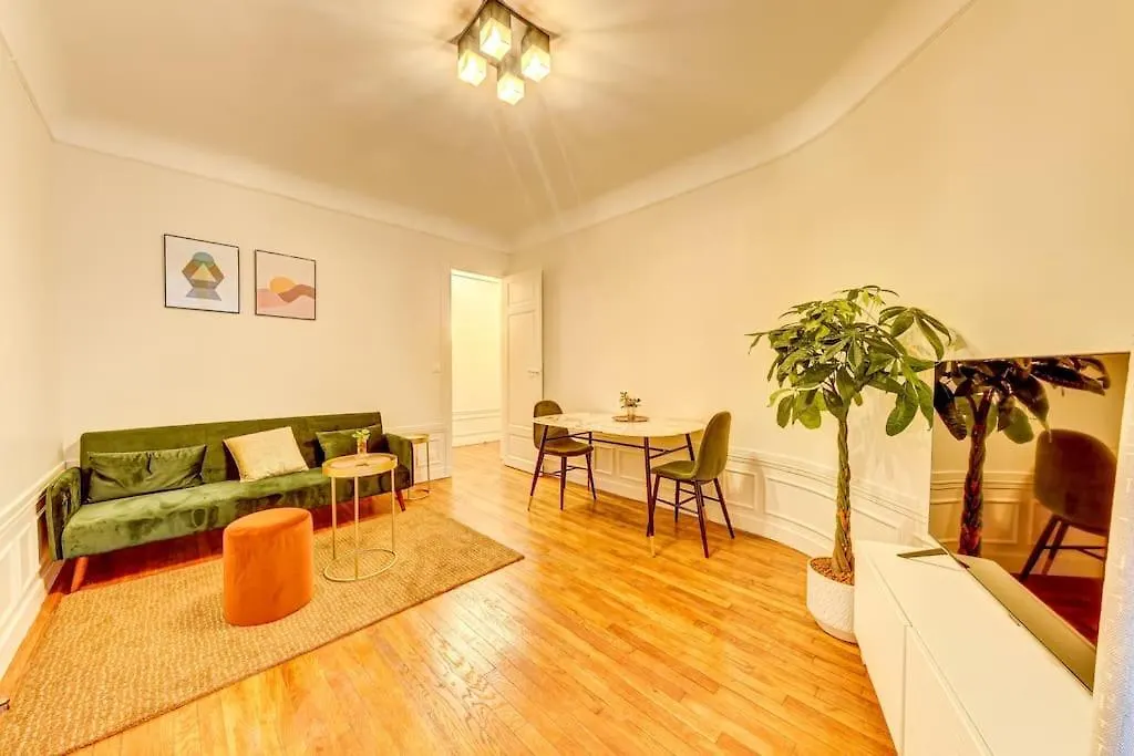 Paris Arc De Triomphe Charmant Appartement Renove Francia